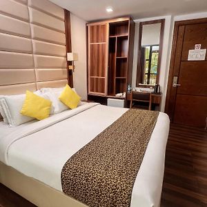 Deluxe Double Room Balcony on Food & Beverage